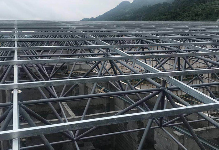叶城仁怀冠英学校艺体楼网架